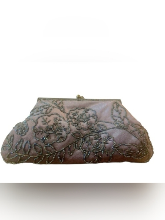 Source Unknown Handbags - Vintage Embellished Floral Frame Clutch (Taupe/Light Lavender)